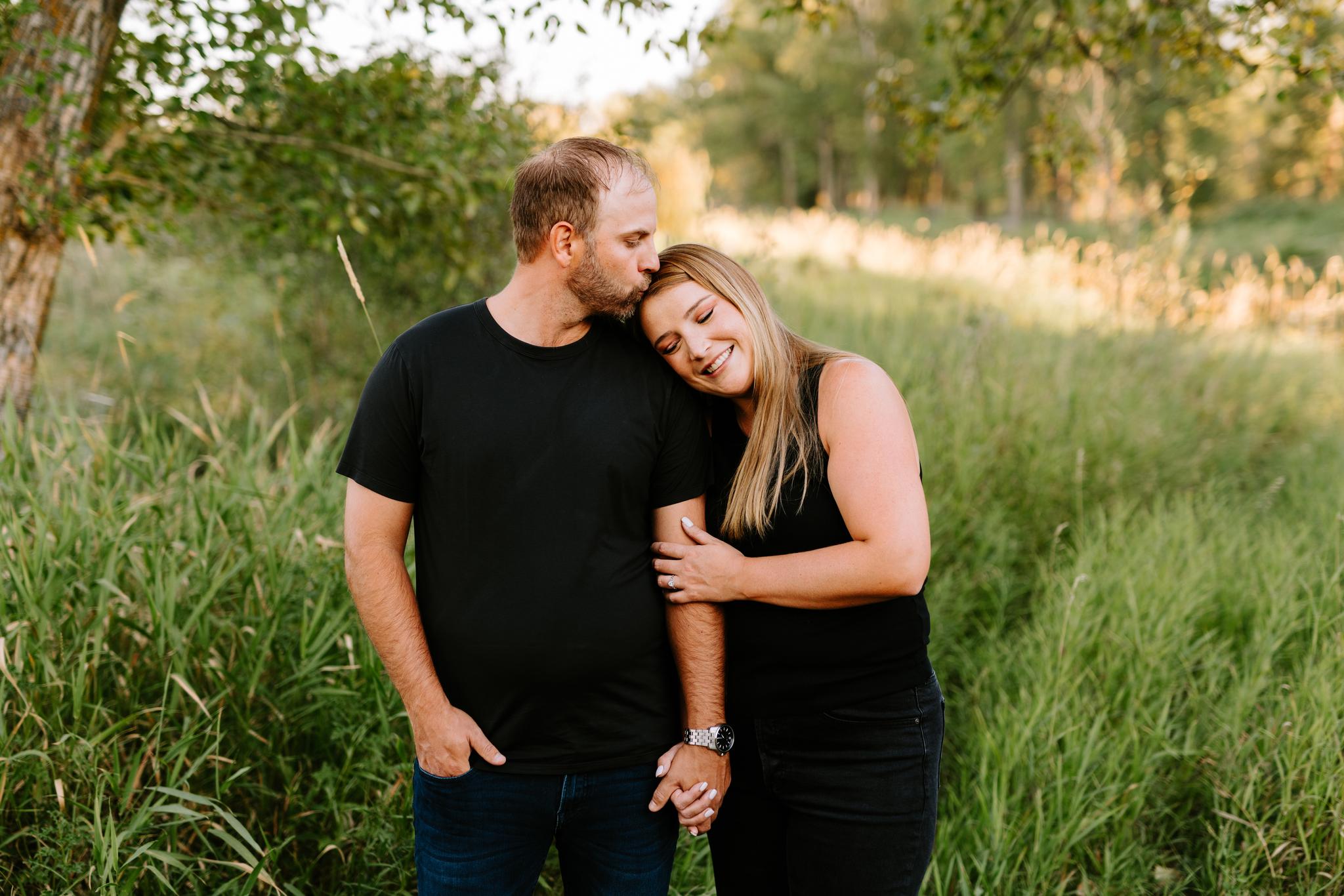 Rachel & Scott | Fall Fish Creek Provincial Park Engagement Session