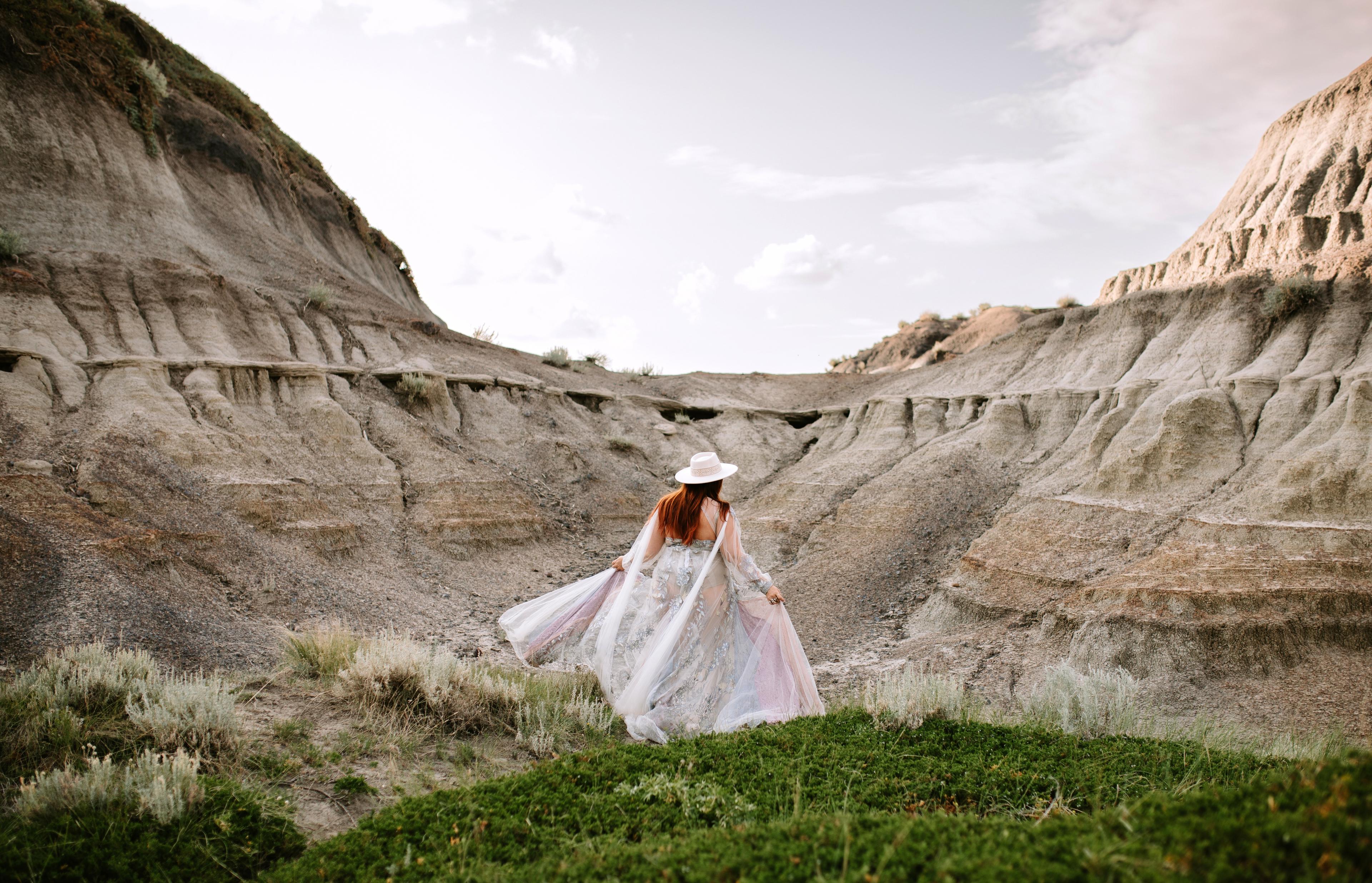 Amber | Badlands Love the Dress Session