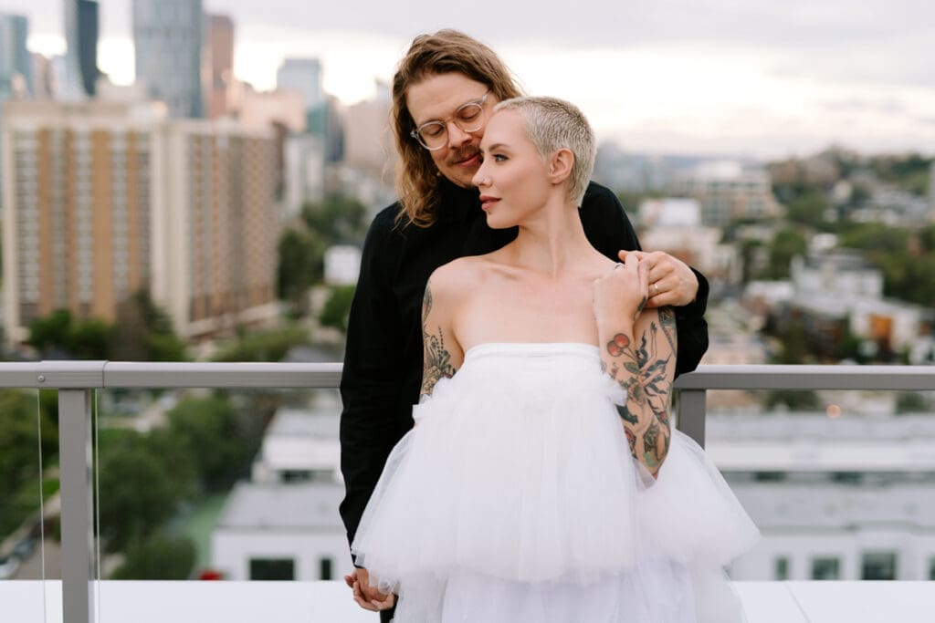 A couple poses for Calgary anniversary photos